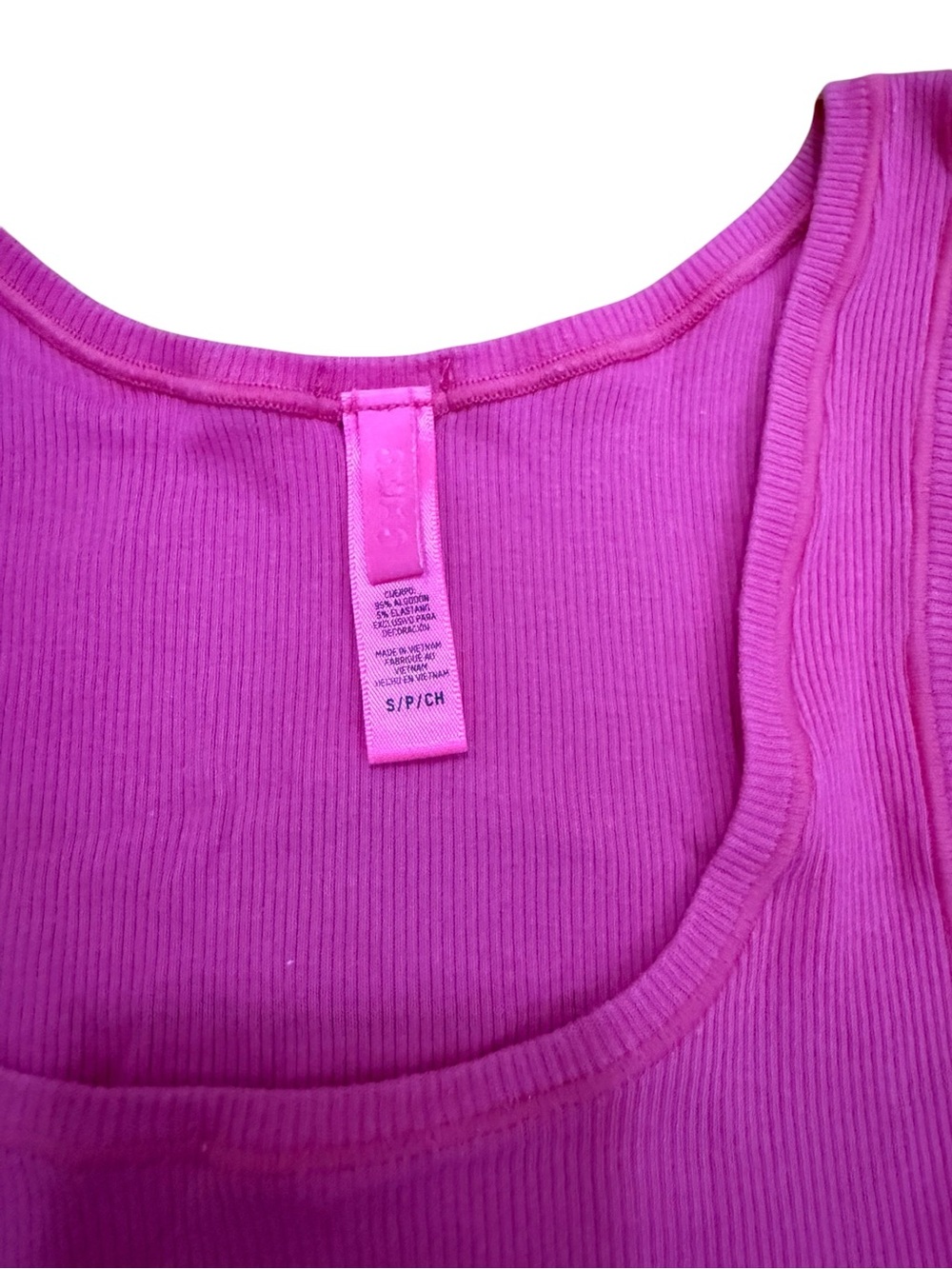 SKIMS Ribbed Tank Top — Hot Pink - Picture 3 of 3
